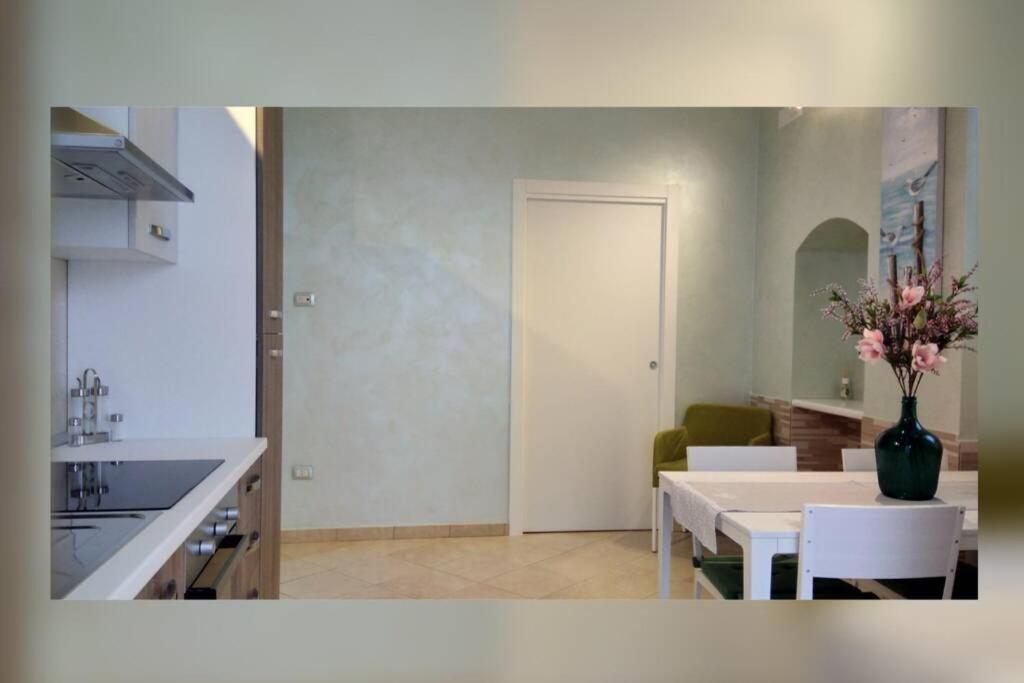Vila Domus Elegans In Centro Manfredonia Exteriér fotografie