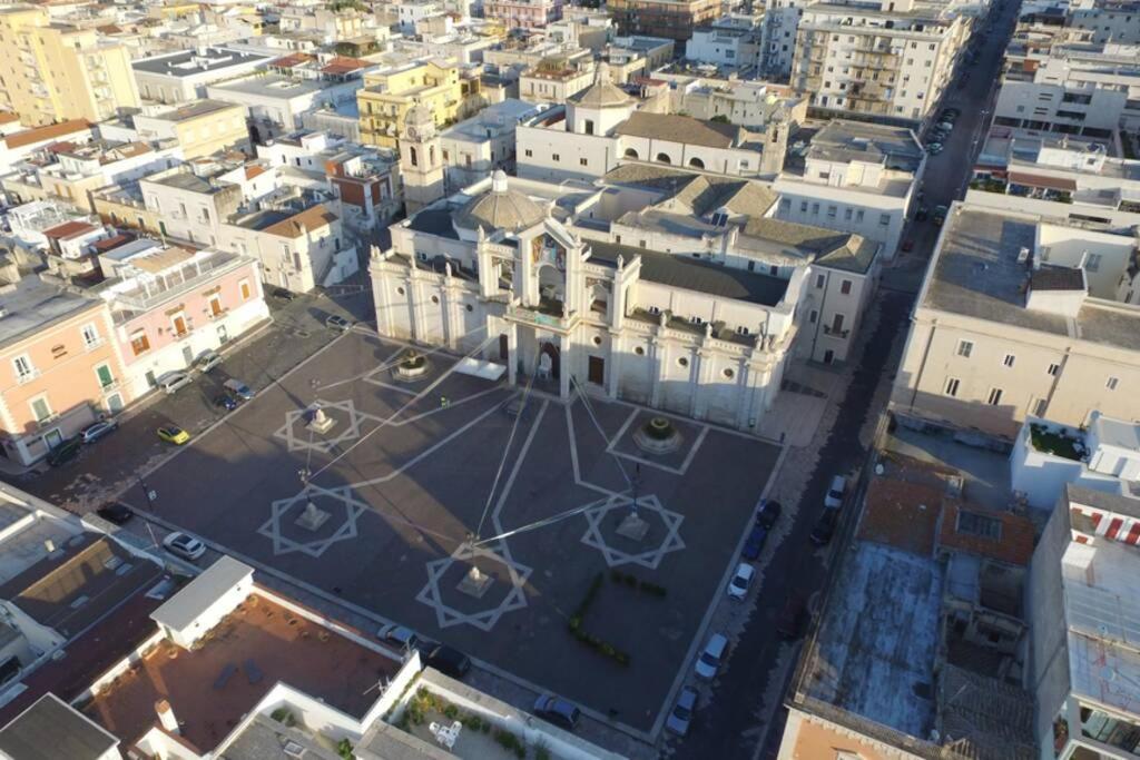 Vila Domus Elegans In Centro Manfredonia Exteriér fotografie