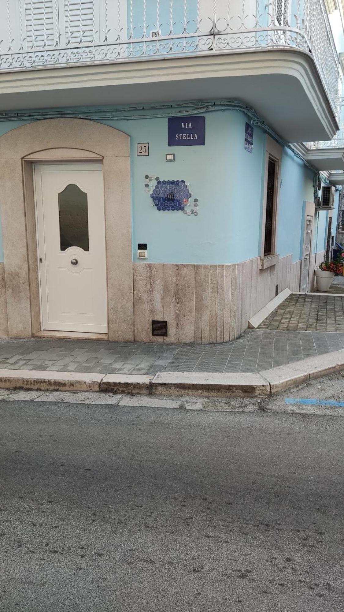 Vila Domus Elegans In Centro Manfredonia Exteriér fotografie